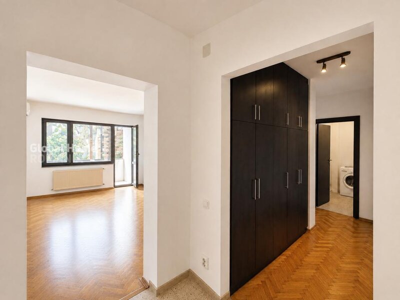 AFI Cotroceni, bloc H1, 3 camere decomandat, boxa 7.30 mp.